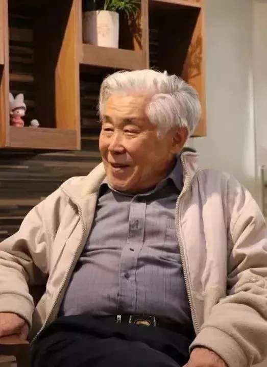 赵凯华头像
