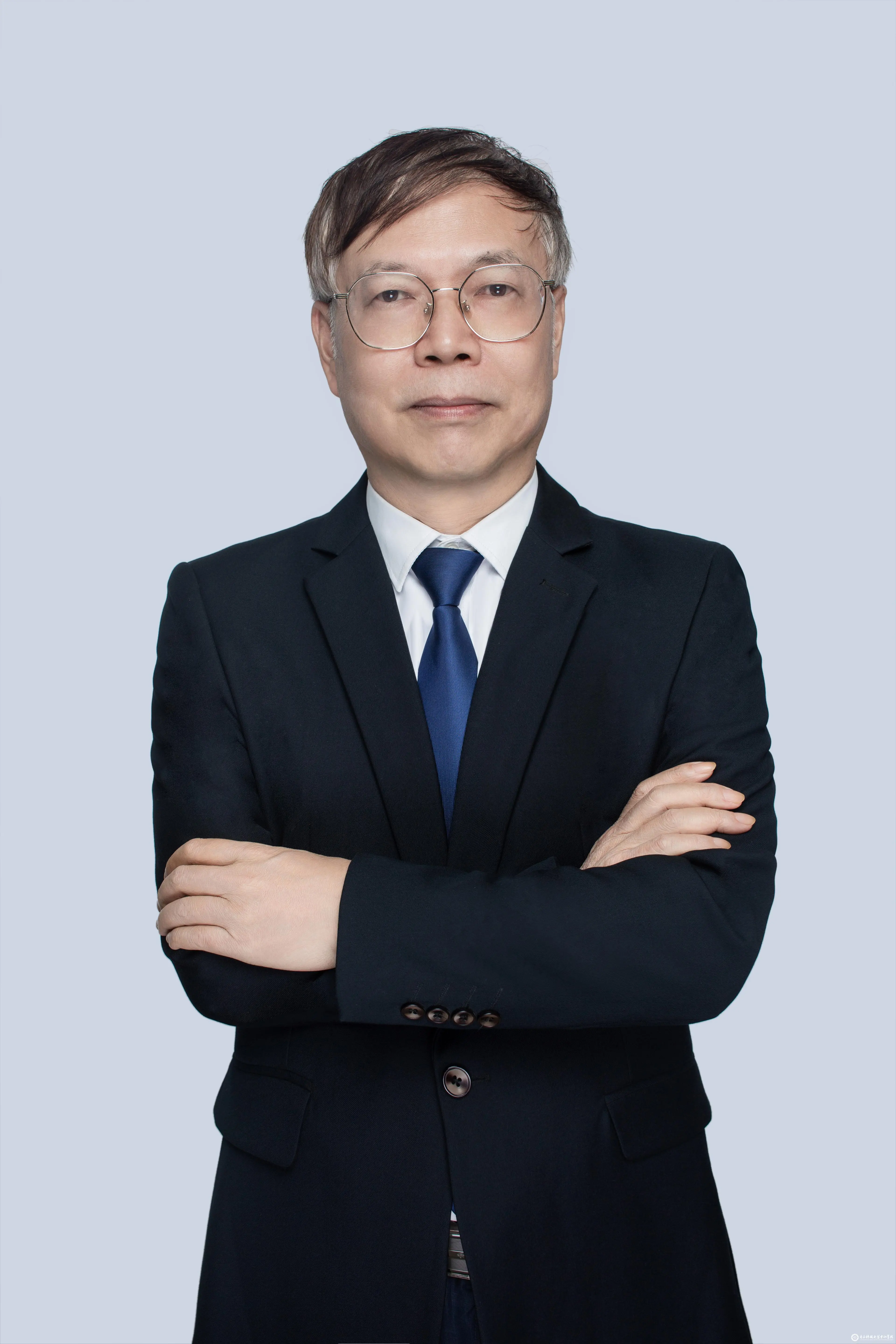 夏建新