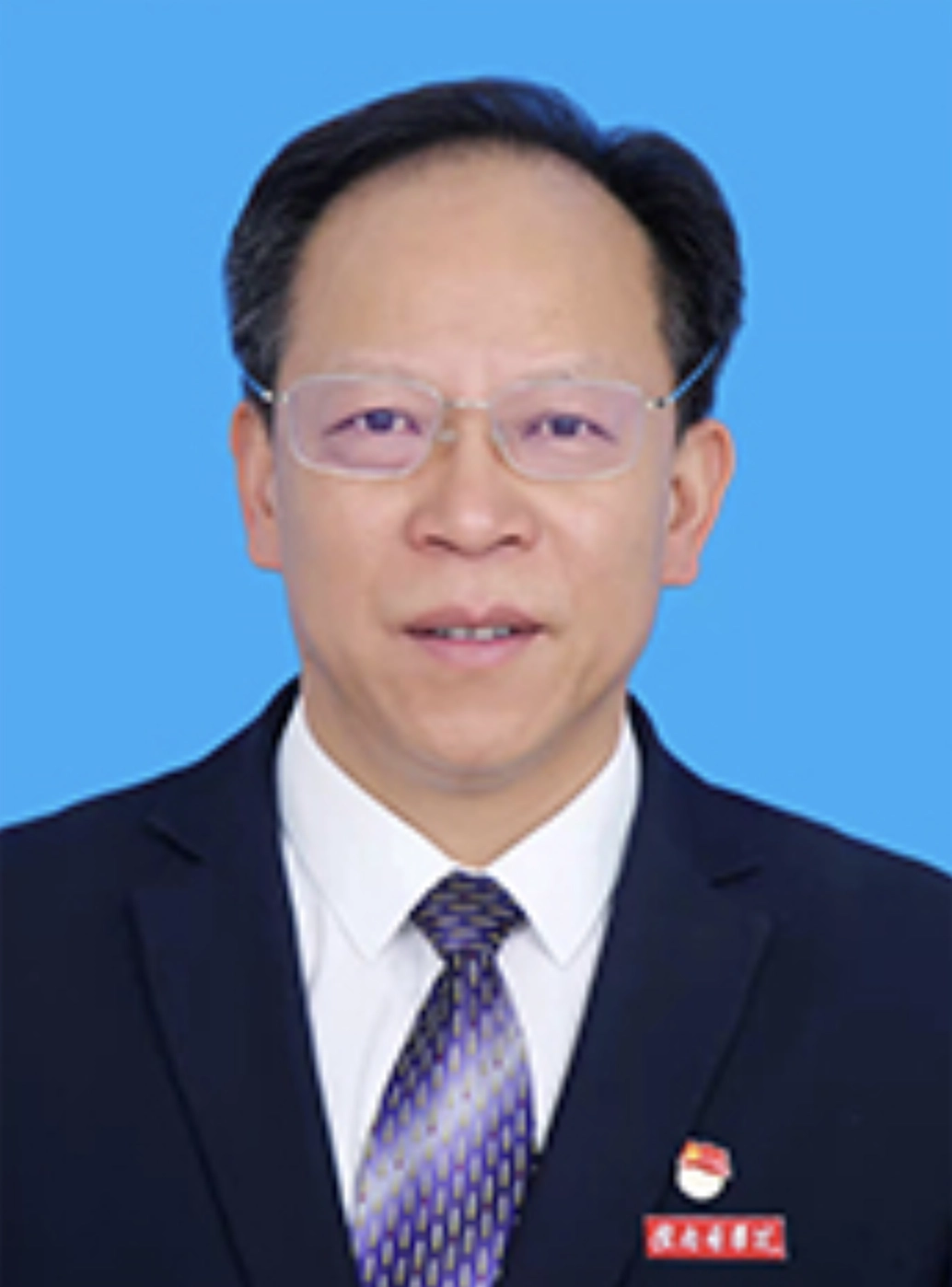 何春明