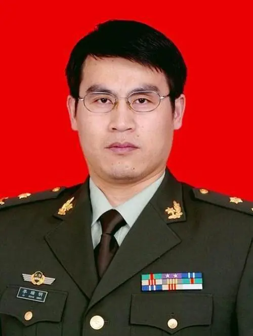 李端明