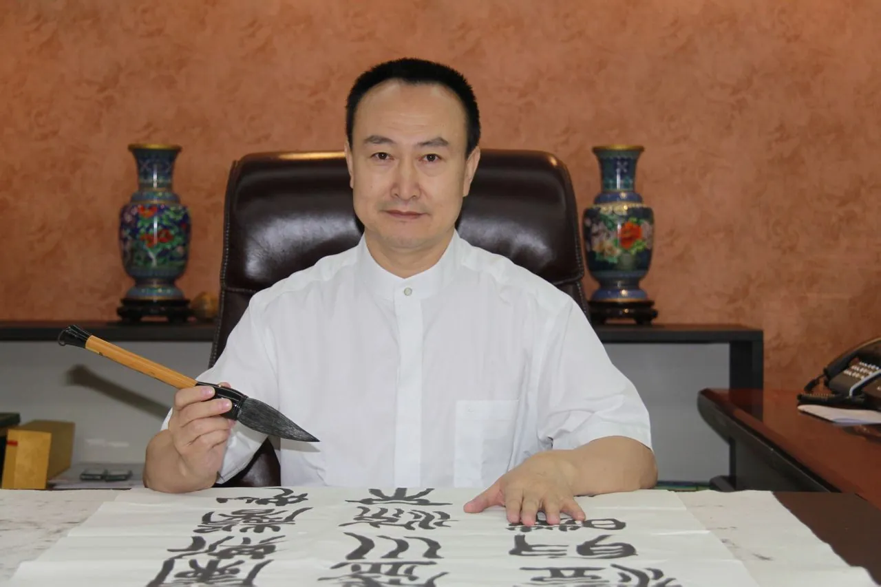傅杰头像