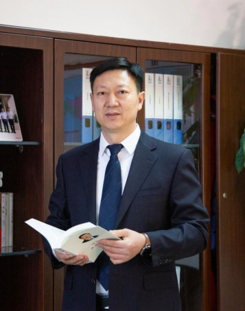 荆少东
