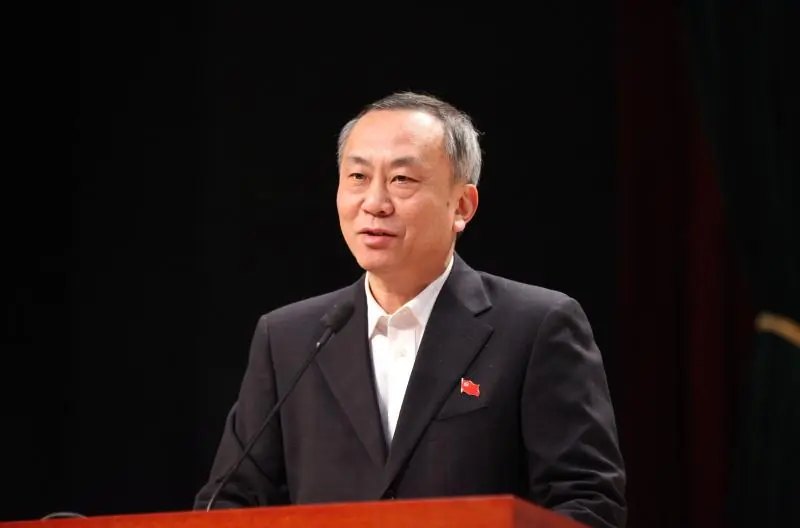 冯培