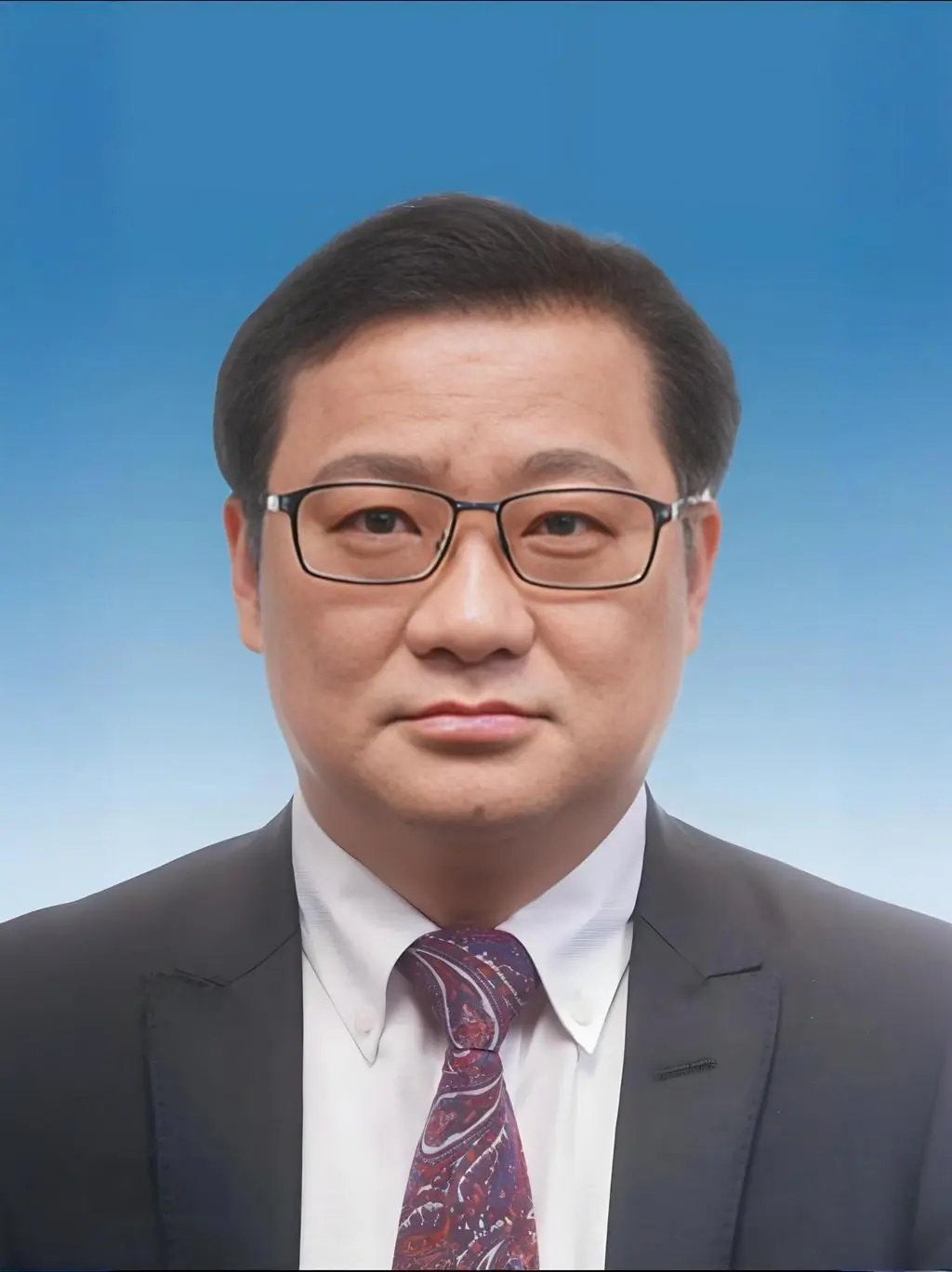 雷爱文