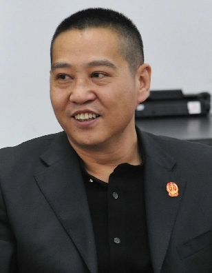董光辉