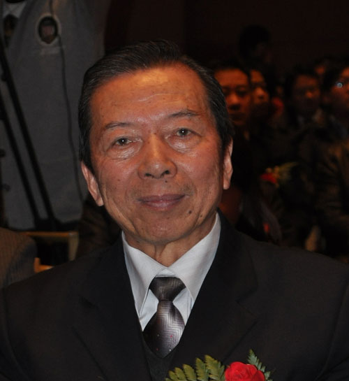陆俭国