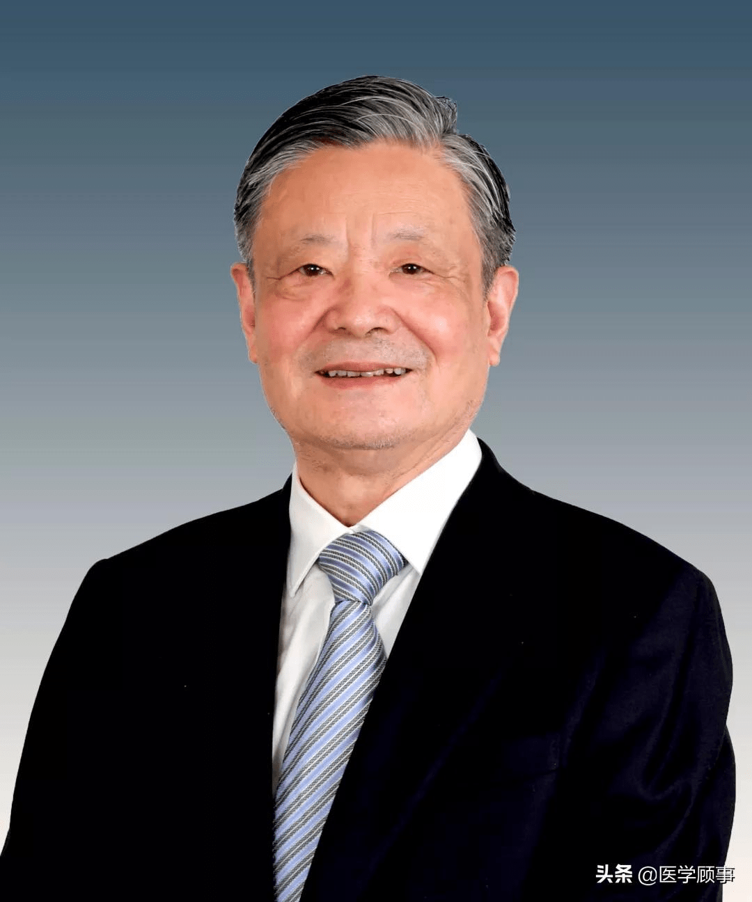 王凡