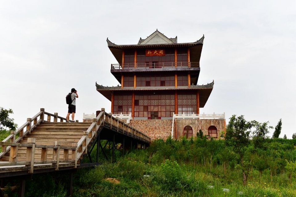 圣忠华