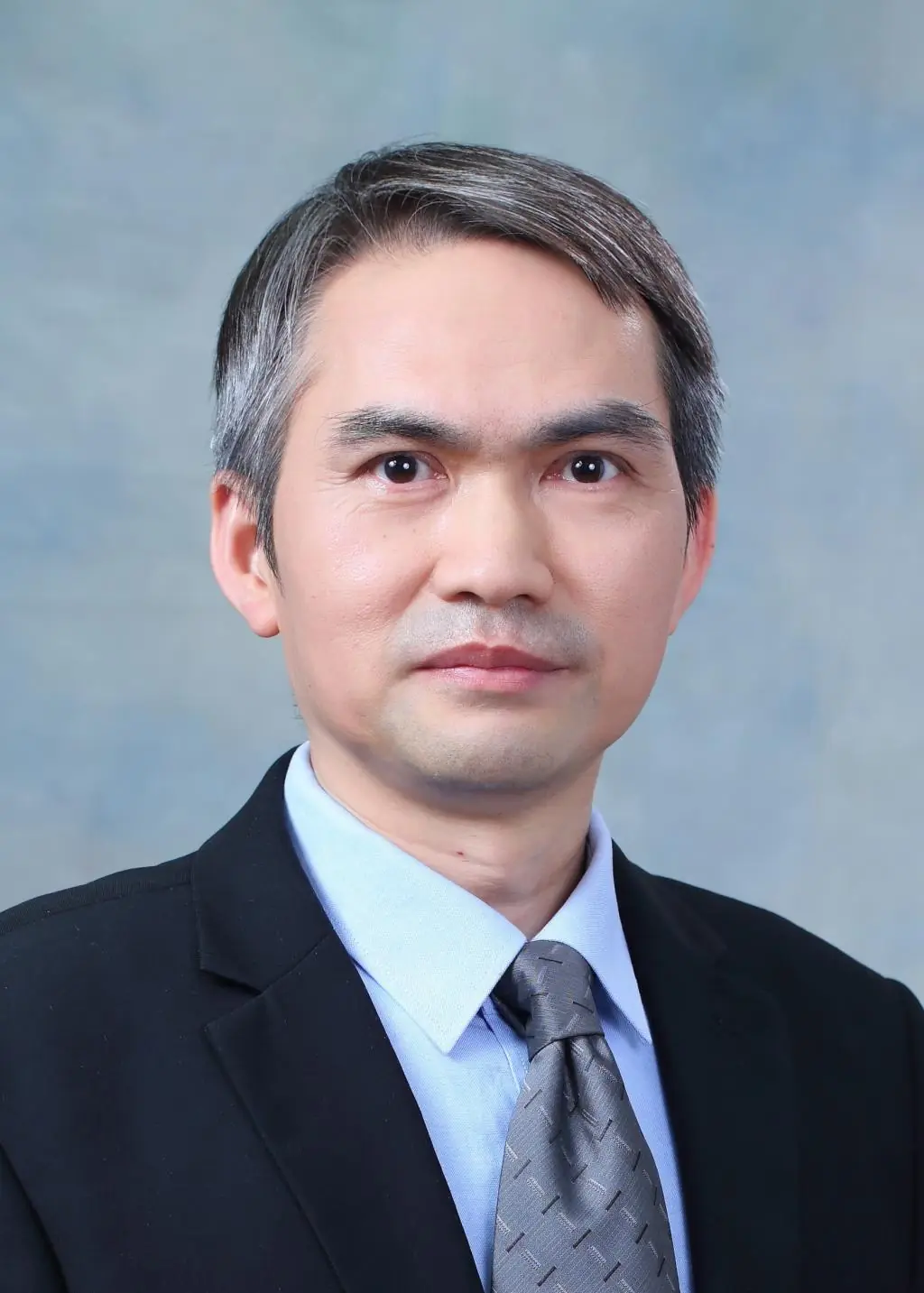 肖利民