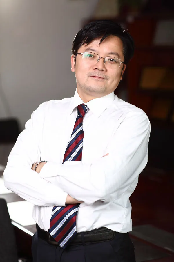 王康弘头像