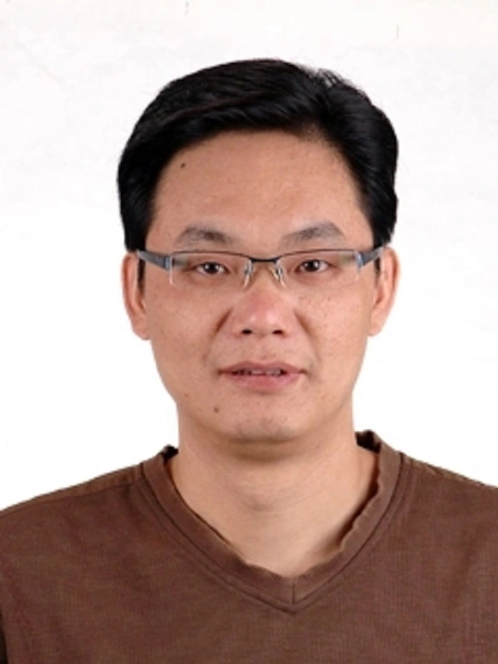 余东游头像